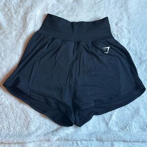 Gymshark Women’s Vital Seamless 2.0 2-in-1 Black Shorts size small